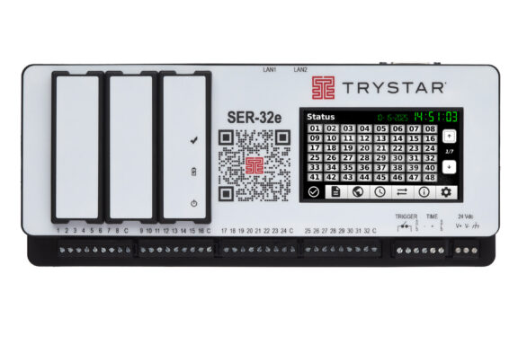 Front panel of a Trystar SER-32e device showing a numbered keypad, QR code, status display and connector terminals